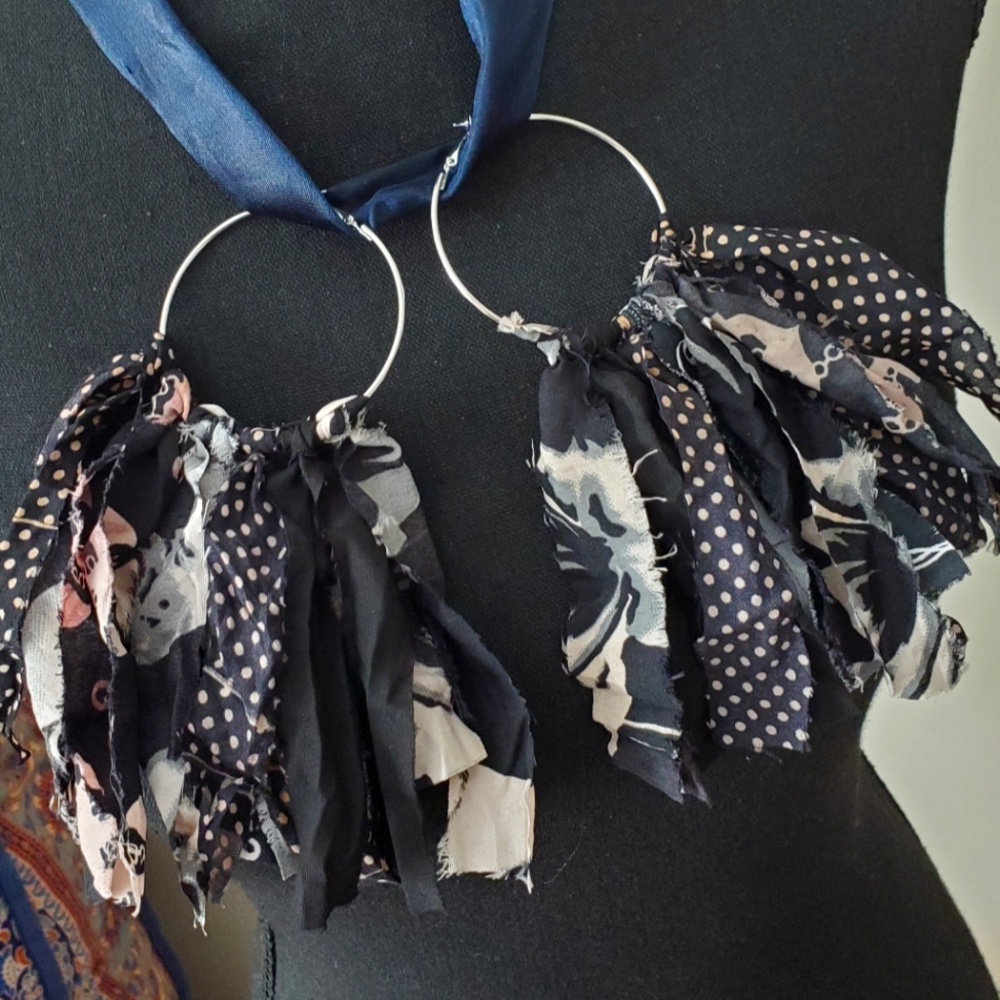 🙏 HAND CRAFTED boho tassel hoop fabric earrings black white